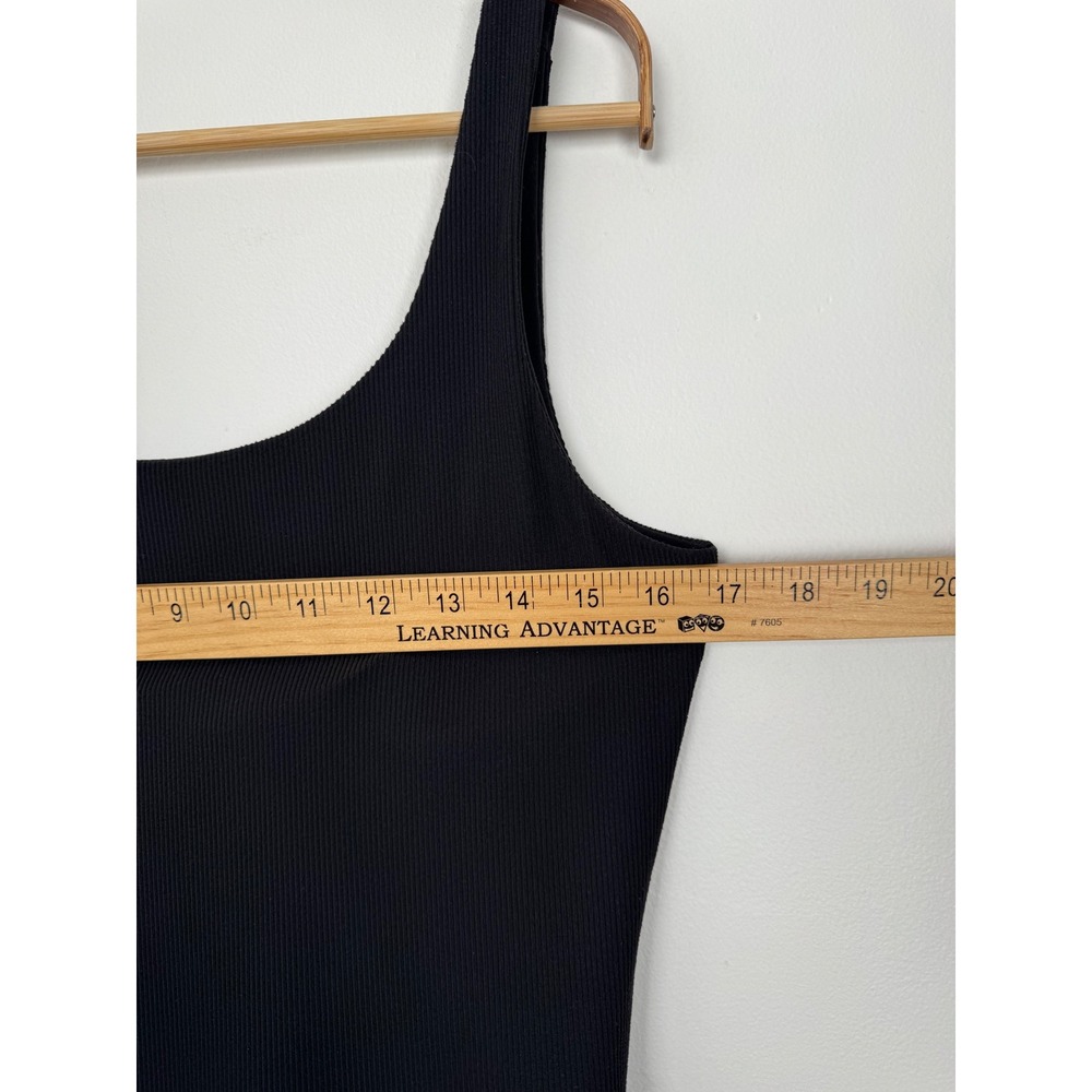 Vuori Studio Romper Black Ribbed Athletic One Piece Shorts Style VW397 Womens M - Picture 3 of 9